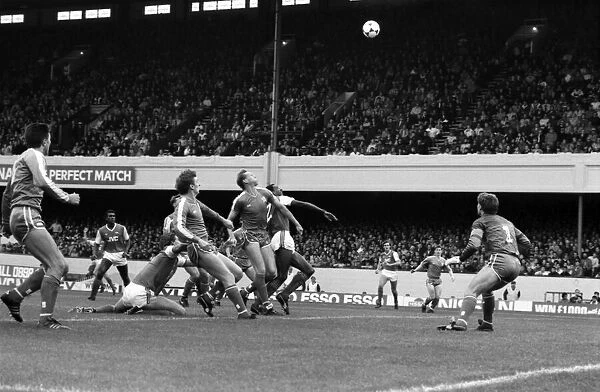 Arsenal 3 v. Chelsea 1. Division One Football. October 1986 LF20-14-036