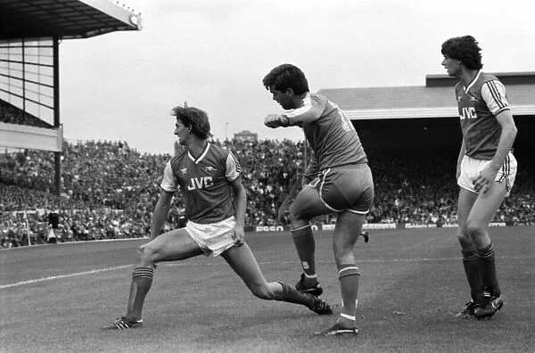 Arsenal 3 v. Chelsea 1. Division One Football. October 1986 LF20-14-037