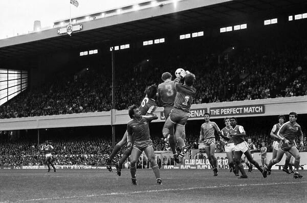 Arsenal 3 v. Chelsea 1. Division One Football. October 1986 LF20-14-042