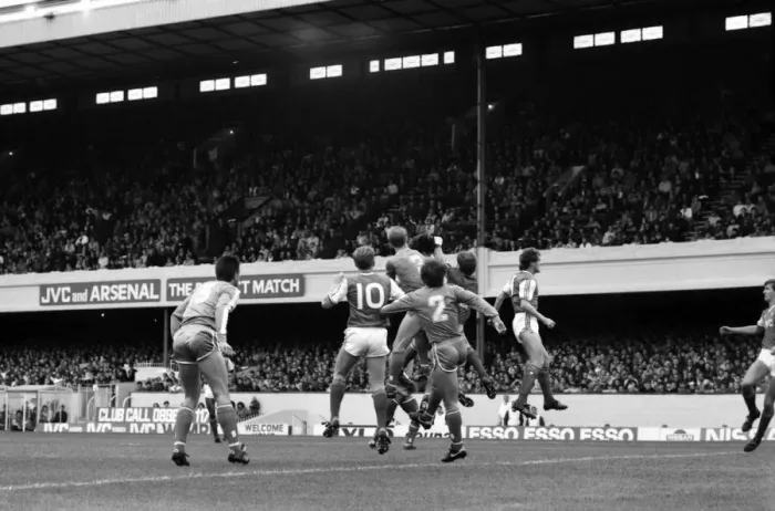 Framed Print : Arsenal 3 v. Chelsea 1. Division One Football. October 1986 LF20-14-033