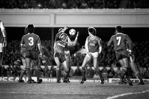 Arsenal 3 v. Luton 0. Division One Football. December 1986 LF21-22-024