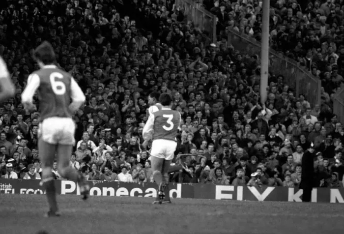 Framed Print : Arsenal 3 v. Manchester City 0. Division One Football. November 1986 LF21-06-077