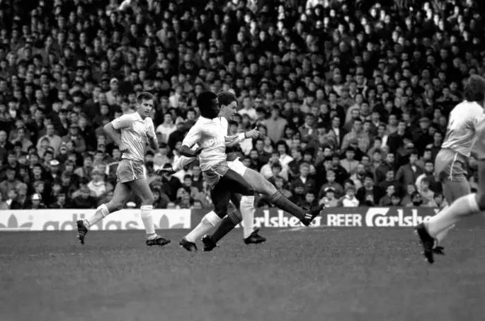 Framed Print : Arsenal 3 v. Manchester City 0. Division One Football. November 1986 LF21-06-040