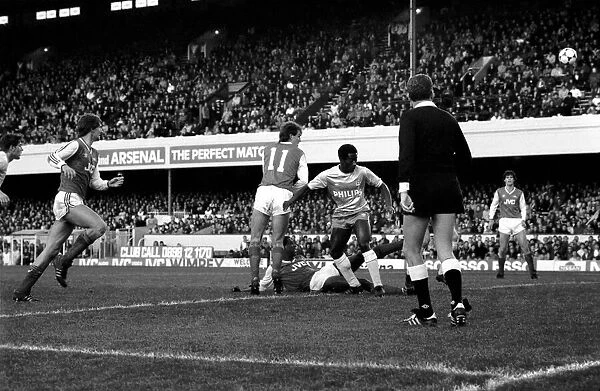 Arsenal 3 v. Manchester City 0. Division One Football. November 1986 LF21-06-098