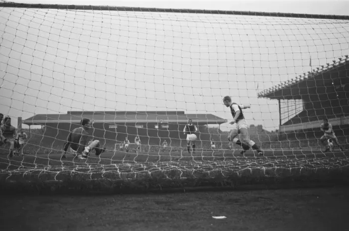 Framed Print : Arsenal 3 v West Ham United 3. Old League Division one at Highbury Stadium Framed Print : Arsenal 3 v West Ham United 3. Old League Division one at Highbury Stadium