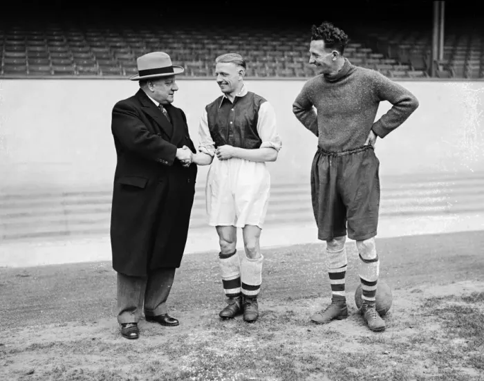 Framed Print : Arsenal Football Club Manager, George Allison and centre half, Herbie Roberts