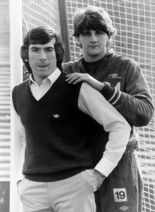 Framed Print : Arsenal keepers Pat Jennings (left) and John Lukic. 2nd November 1984 Framed Print : Arsenal keepers Pat Jennings (left) and John Lukic. 2nd November 1984