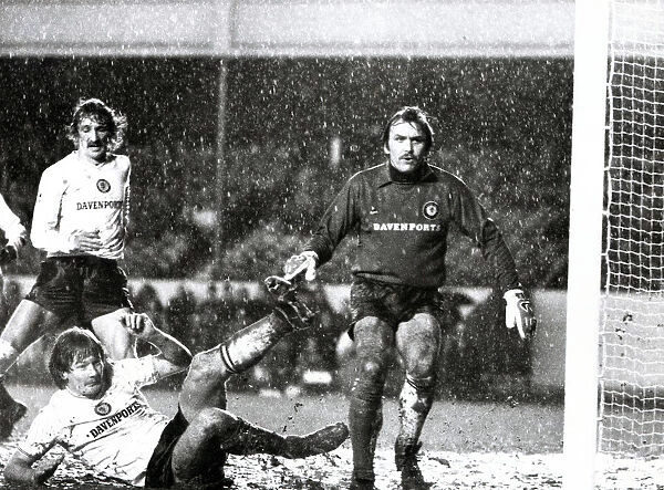 Arsenal v Aston Villa, December 1982 L-R Des Bremner - Ken McNaught - Jimmy