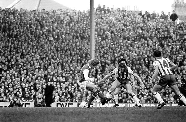 Arsenal v. Brighton and Hove Albion. Division 1 football. January 1980 LF01-10-029