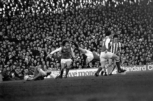 Arsenal v. Brighton and Hove Albion. Division 1 football. January 1980 LF01-10-039