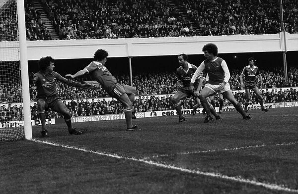 Arsenal v. Brighton and Hove Albion. November 1980 LF05-05-046 Football Division