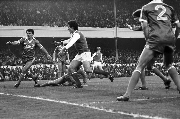 Arsenal v. Brighton and Hove Albion. November 1980 LF05-05-013 Football Division