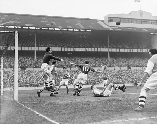 Arsenal v Chelsea F. A. Cup Semi-Final 1952 7  /  4  /  1952 C1758  /  1