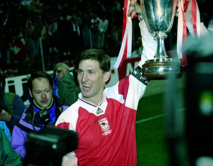 Framed Print : Arsenal v Parma - European Cup Winners Cup 1994 Tony Adams celebrating after