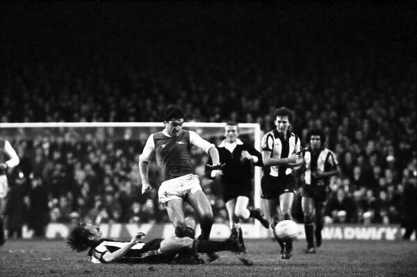 Arsenal v. West Bromwich Albion. November 1980 LF05-15-092 The final score was a two all