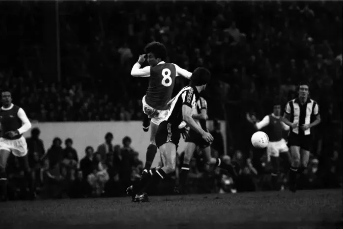 Framed Print : Arsenal v. West Bromwich Albion. November 1980 LF05-15-065 The final score was a two all Framed Print : Arsenal v. West Bromwich Albion. November 1980 LF05-15-065 The final score was a two all