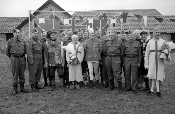 Framed Print : Arthur Lowe dressed up as St George during filming for the episode Knights of Madness in Framed Print : Arthur Lowe dressed up as St George during filming for the episode Knights of Madness in