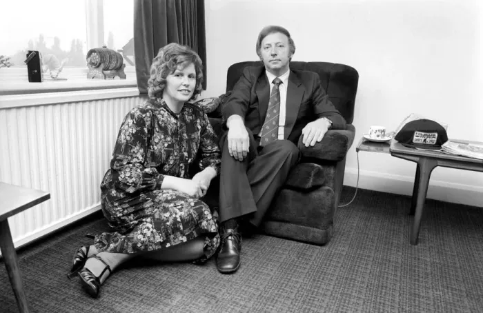 Framed Print : Arthur Scargill: Leader of the National Union of Miners Arthur Scargill at home with his Framed Print : Arthur Scargill: Leader of the National Union of Miners Arthur Scargill at home with his