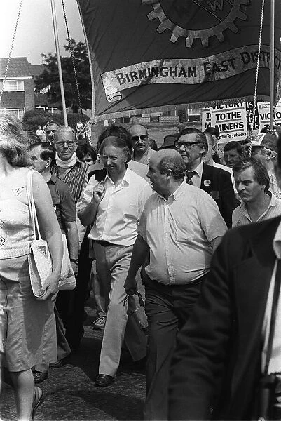 Arthur Scargill marches with miners in demonstration 1984 during strike