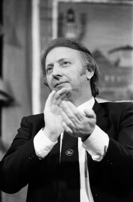 Framed Print : Arthur Scargill at the Ramsgate Miners Rally, Kent. 20th November 1984 Framed Print : Arthur Scargill at the Ramsgate Miners Rally, Kent. 20th November 1984