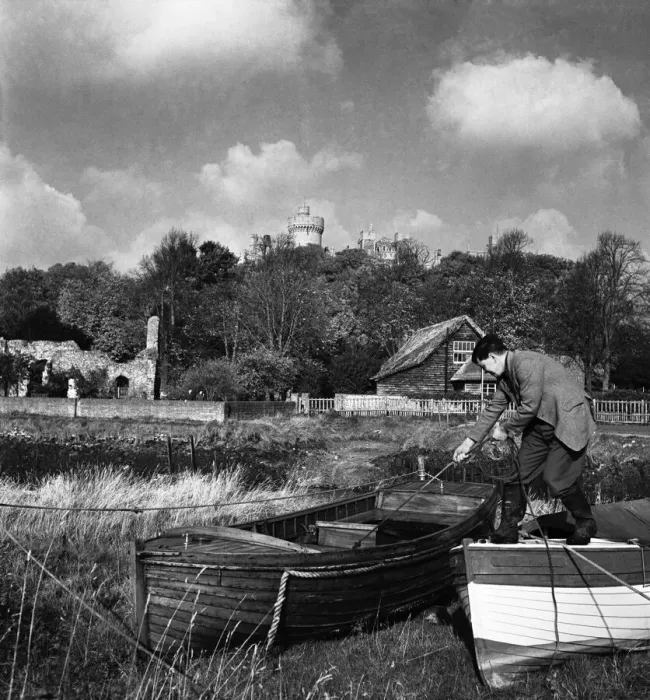Framed Print : Arundel - Sussex. November 1952 C5406
