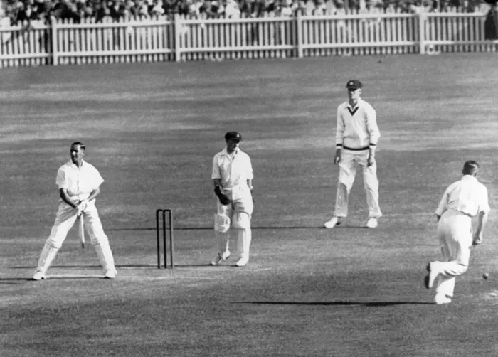 Framed Print : The Ashes 1932 - 1st Test at Sydney. Australia v England (The Bodyline Series Framed Print : The Ashes 1932 - 1st Test at Sydney. Australia v England (The Bodyline Series