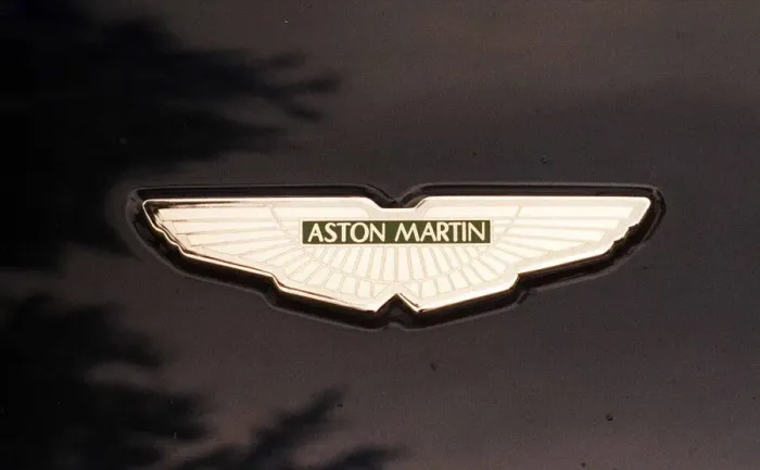 Framed Print : Aston Martin V12 badge August 1999 IAN TORRANCE PIC Framed Print : Aston Martin V12 badge August 1999 IAN TORRANCE PIC