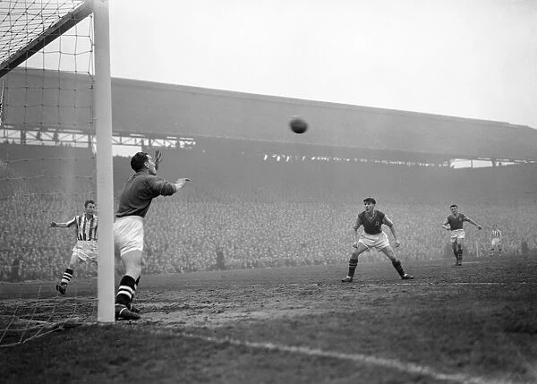 Aston Villa 1-0 West Brom, FA Cup match, Thursday 28th March 1957