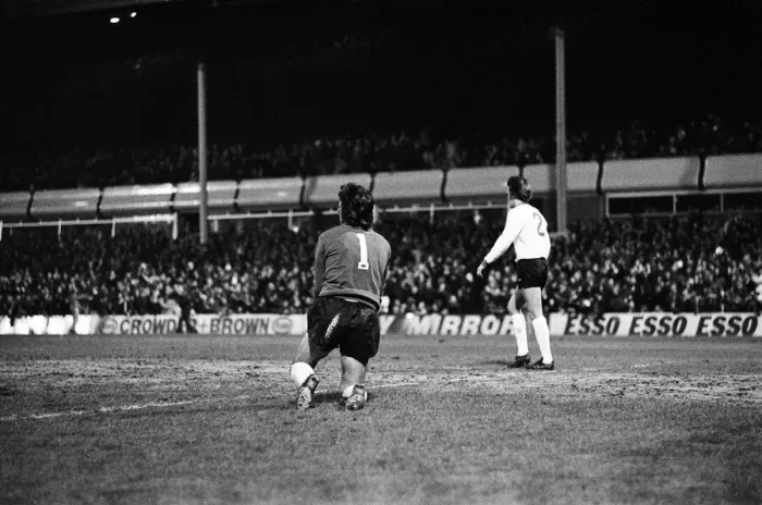 Framed Print : Aston Villa 5 - 1 Liverpool, League Division One match held at Villa Park Framed Print : Aston Villa 5 - 1 Liverpool, League Division One match held at Villa Park