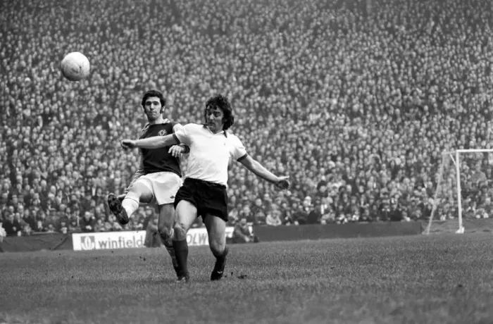 Framed Print : Aston Villa F. C. vs. Manchester United F. C. February 1975 75-01050-008