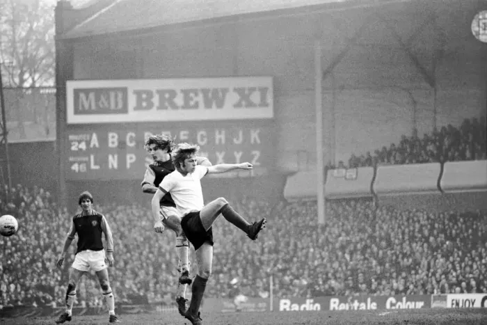 Framed Print : Aston Villa F. C. vs. Manchester United F. C. February 1975 75-01050-019 Framed Print : Aston Villa F. C. vs. Manchester United F. C. February 1975 75-01050-019