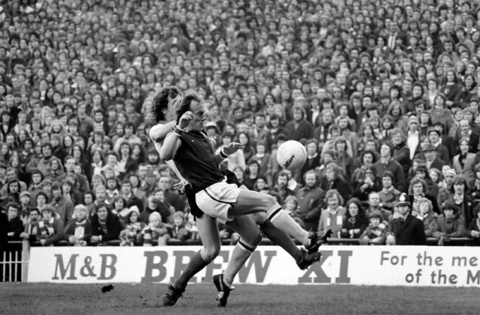 Framed Print : Aston Villa F. C. vs. Manchester United F. C. February 1975 75-01050-007 Framed Print : Aston Villa F. C. vs. Manchester United F. C. February 1975 75-01050-007