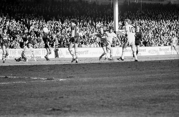 Aston Villa v. Manchester United. March 1984 MF14-16-004 Final Score was a three
