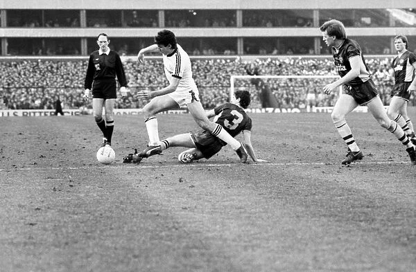 Aston Villa v. Manchester United. March 1984 MF14-16-026 Final Score was a three nil