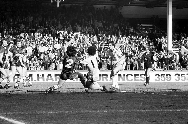 Aston Villa v. Manchester United. March 1984 MF14-16-007 Final Score was a three
