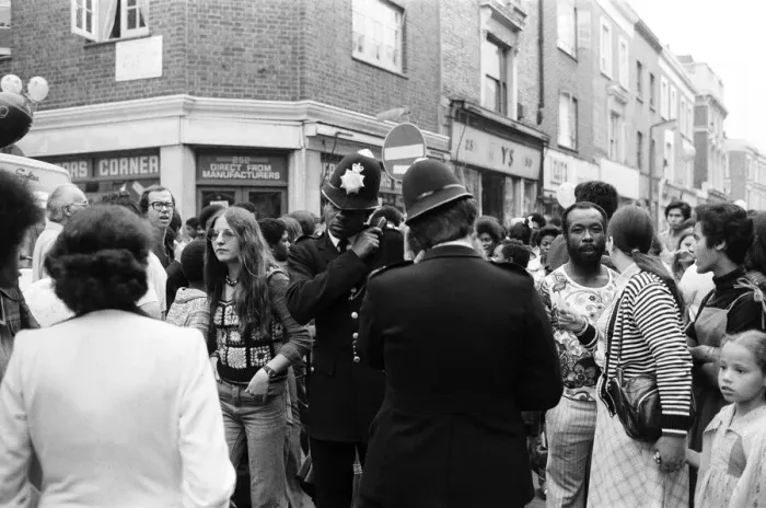 Framed Print : Atmosphere at the Notting Hill Carnival. 29th August 1976 Framed Print : Atmosphere at the Notting Hill Carnival. 29th August 1976