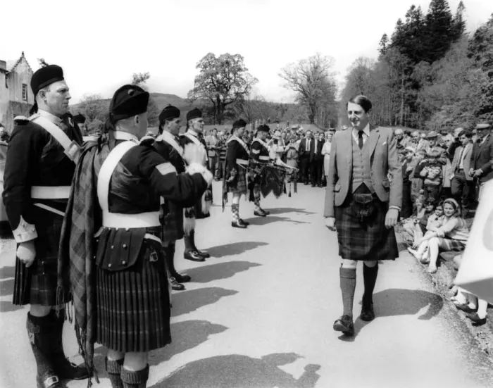 Framed Print : Atten-Shun! His Grace the Duke of Atholl, has his very own private army Framed Print : Atten-Shun! His Grace the Duke of Atholl, has his very own private army