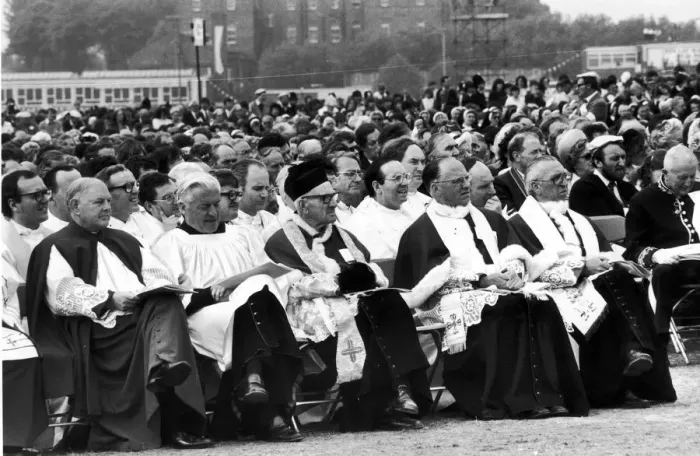 Framed Print : Attentive audience listen to Pope John Paul II Mass at Heaton Park, Manchester Framed Print : Attentive audience listen to Pope John Paul II Mass at Heaton Park, Manchester