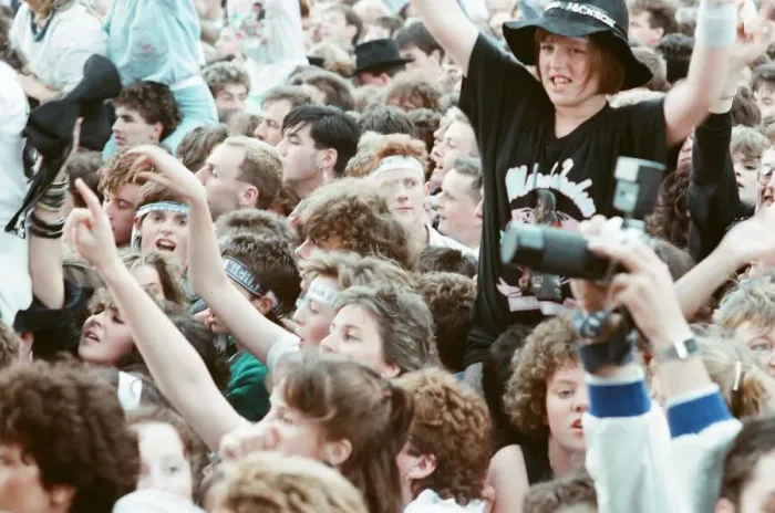 Framed Print : Audience at Roundhay Park Leeds watch Michael Jackson in concert. 29th July 1988