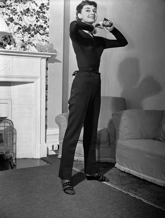 Framed Print : Audrey Hepburn, actress, May 1953 Framed Print : Audrey Hepburn, actress, May 1953
