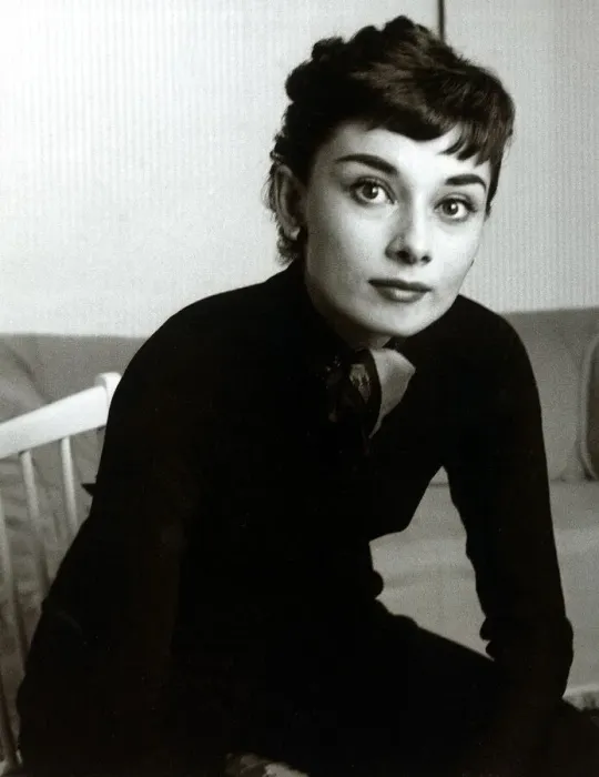 Framed Print : Audrey Hepburn - Actress - November 1954 Framed Print : Audrey Hepburn - Actress - November 1954