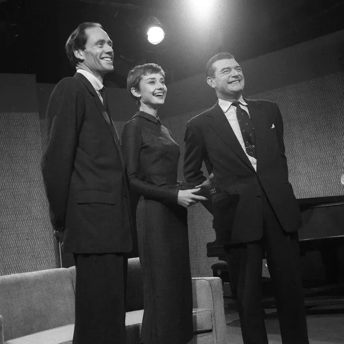 Framed Print : Audrey Hepburn with husband Mel Ferrer and Jack Hawkins. January 1955 Framed Print : Audrey Hepburn with husband Mel Ferrer and Jack Hawkins. January 1955