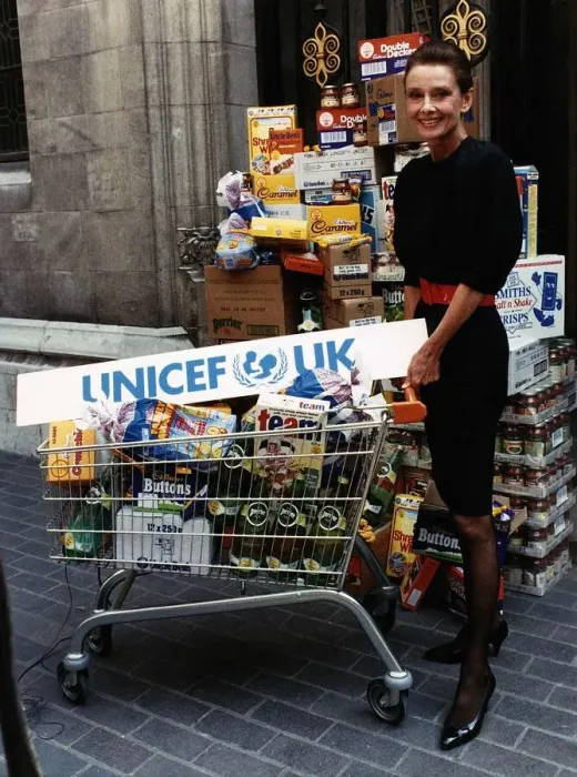 Framed Print : Audrey Hepburn launching the Supermarket Campaign for Unicef actress July 1989