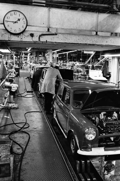 Framed Print : The Austin Mini car assembly line night shift at Longbridge, Birmingham, West Midlands