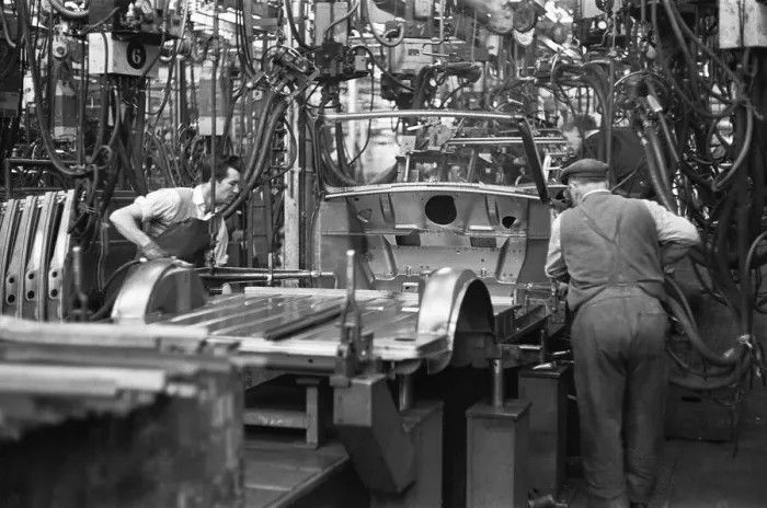 Framed Print : The Austin Mini production line at Longbridge. 10th March 1963 Body panels being spot Framed Print : The Austin Mini production line at Longbridge. 10th March 1963 Body panels being spot