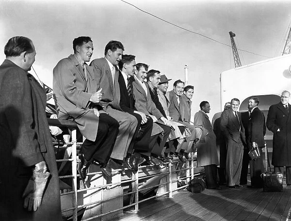 The Australian cricket team arrive in England for the Ashes tour. 13th April 1953