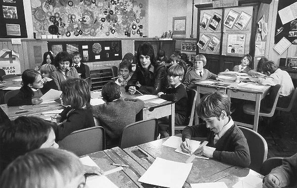 Australian pop star Rick Springfield joins youngsters at his old school in Woking. 1972