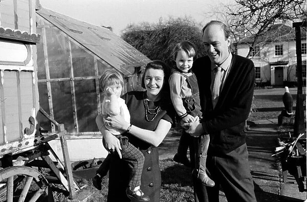 Author Roald Dahl with wife Patricia Neal and children Lucy and Orphelia