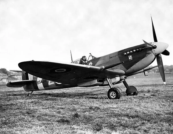Aviation - Spitfire - A picture of the new improved Vickers-Supermarine Spitfire - c