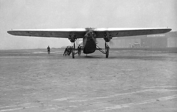 Aviator Charles Kingsford- Smith arrives at Croydon in a Fokker Trimotor aeroplane